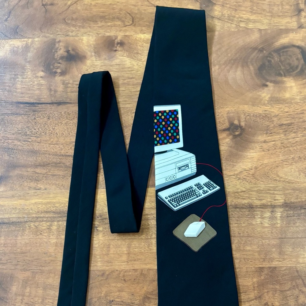 Vicky Davis New York MOUSE TRAP Black Novelty Tie 100% Silk 3D Mouse Vintage